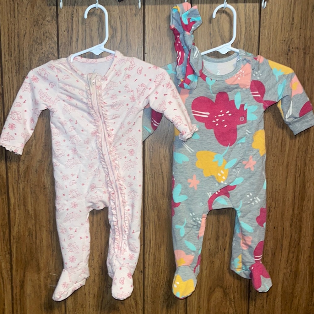 Baby girl 0/3 month sleeper set of 2 and matching headband